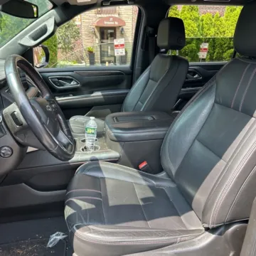 More photos of 2021 Chevrolet Suburban RST at Indy Auto Man - Indianapolis, IN