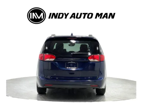 More photos of 2020 Chrysler Pacifica Limited at Indy Auto Man - Indianapolis, IN