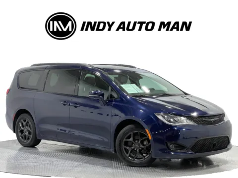 Photos of 2020 Chrysler Pacifica Limited for sale in Indianapolis, IN at Indy Auto Man - Indianapolis