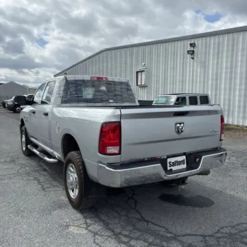 More photos of 2016 Ram 3500 Tradesman at Indy Auto Man - Indianapolis, IN