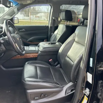 More photos of 2018 Chevrolet Suburban Premier at Indy Auto Man - Indianapolis, IN