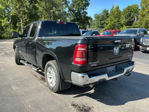 More photos of 2019 Ram 1500 Laramie at Indy Auto Man - Indianapolis, IN