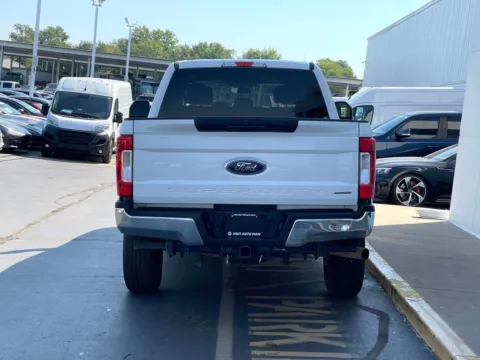 More photos of 2017 Ford F-250SD XLT at Indy Auto Man - Indianapolis, IN