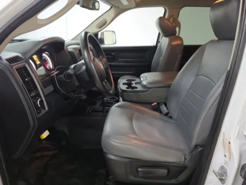 More photos of 2018 Ram 2500 Tradesman at Indy Auto Man - Indianapolis, IN
