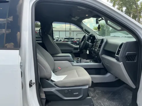 More photos of 2019 Ford F-150 XLT at Indy Auto Man - Indianapolis, IN