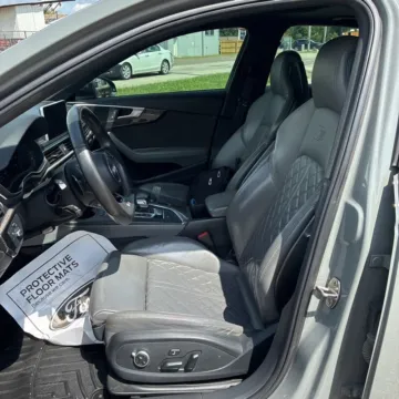 More photos of 2019 Audi S4 3.0T Premium Plus quattro at Indy Auto Man - Indianapolis, IN