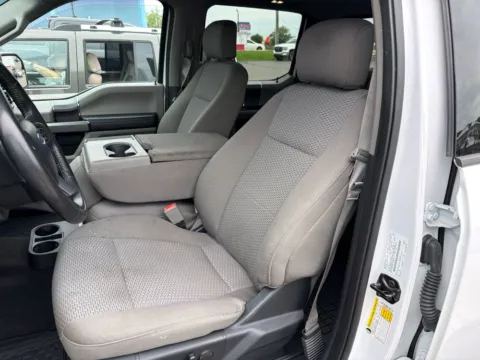 More photos of 2020 Ford F-150 XLT at Indy Auto Man - Indianapolis, IN