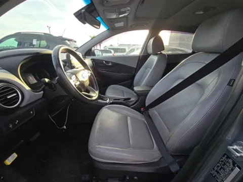 More photos of 2018 Hyundai Kona Limited at Indy Auto Man - Indianapolis, IN