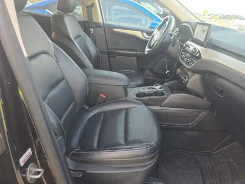 More photos of 2020 Ford Escape SEL at Indy Auto Man - Indianapolis, IN