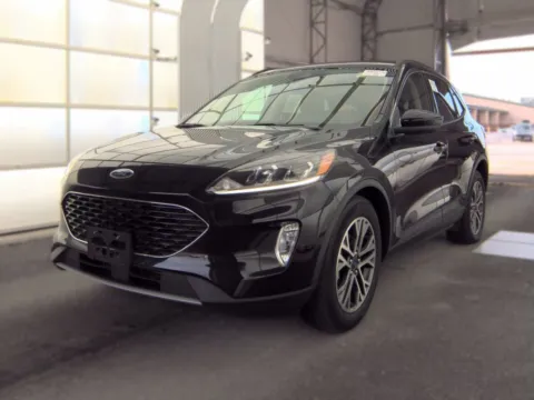 Photos of 2020 Ford Escape SEL for sale in Indianapolis, IN at Indy Auto Man - Indianapolis