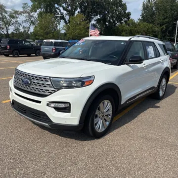 Photos of 2021 Ford Explorer Limited for sale in Indianapolis, IN at Indy Auto Man - Indianapolis