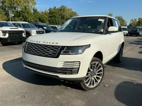 Photos of 2018 Land Rover Range Rover 5.0L V8 Supercharged for sale in Indianapolis, IN at Indy Auto Man - Indianapolis