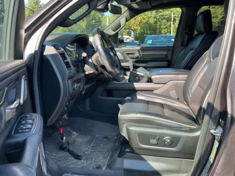 More photos of 2021 Ram 1500 Limited at Indy Auto Man - Indianapolis, IN