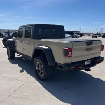 More photos of 2020 Jeep Gladiator Rubicon at Indy Auto Man - Indianapolis, IN