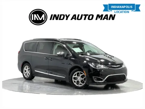 Black 2019 Chrysler Pacifica Limited for sale in Indianapolis, IN