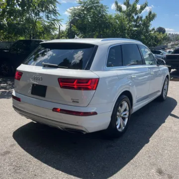 Another view of 2018 Audi Q7 3.0T Premium Plus quattro for sale in Indianapolis, IN at Indy Auto Man - Indianapolis