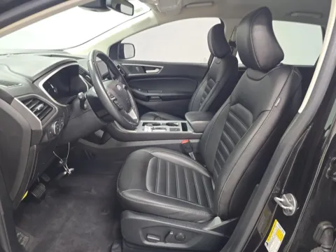 More photos of 2021 Ford Edge SEL at Indy Auto Man - Indianapolis, IN