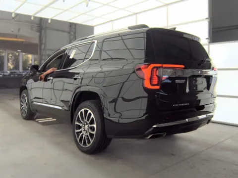 More photos of 2020 GMC Acadia Denali at Indy Auto Man - Indianapolis, IN