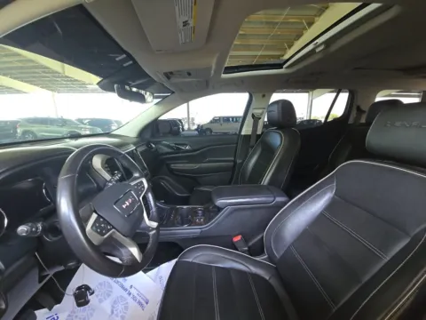 More photos of 2020 GMC Acadia Denali at Indy Auto Man - Indianapolis, IN