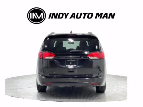 More photos of 2019 Chrysler Pacifica Limited at Indy Auto Man - Indianapolis, IN
