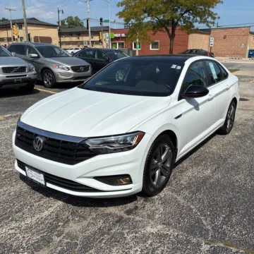 Photos of 2020 Volkswagen Jetta R-Line for sale in Indianapolis, IN at Indy Auto Man - Indianapolis
