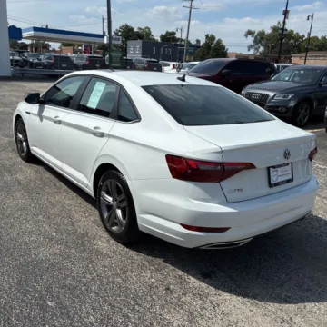 More photos of 2020 Volkswagen Jetta R-Line at Indy Auto Man - Indianapolis, IN