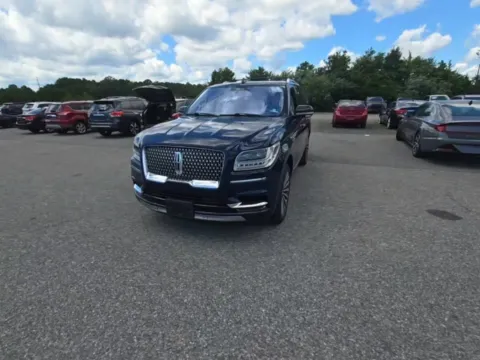 Photos of 2018 Lincoln Navigator Reserve for sale in Indianapolis, IN at Indy Auto Man - Indianapolis