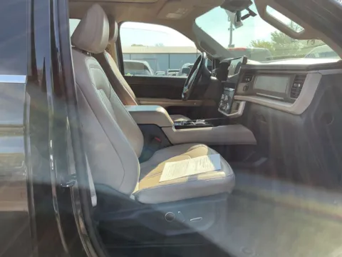 More photos of 2024 Ford Expedition Limited at Indy Auto Man - Indianapolis, IN