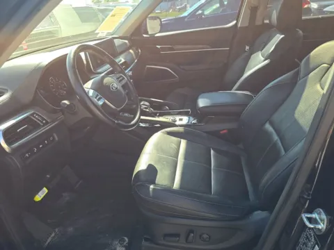 More photos of 2021 Kia Telluride EX at Indy Auto Man - Indianapolis, IN