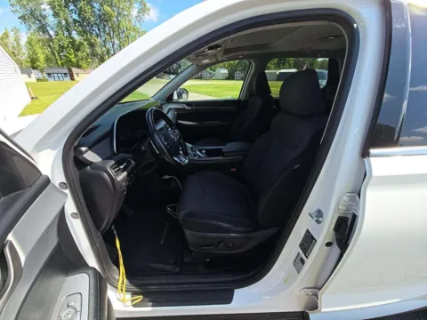 More photos of 2020 Hyundai Palisade SEL at Indy Auto Man - Indianapolis, IN