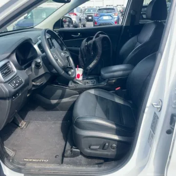 More photos of 2019 Kia Sorento EX at Indy Auto Man - Indianapolis, IN