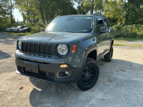 Photos of 2017 Jeep Renegade Latitude for sale in Indianapolis, IN at Indy Auto Man - Indianapolis