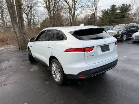 More photos of 2018 Jaguar F-PACE 20d Premium at Indy Auto Man - Indianapolis, IN
