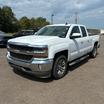Photos of 2019 Chevrolet Silverado 1500 LD LT for sale in Indianapolis, IN at Indy Auto Man - Indianapolis