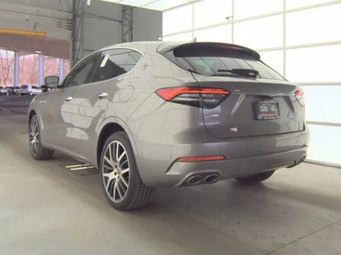 More photos of 2021 Maserati Levante at Indy Auto Man - Indianapolis, IN