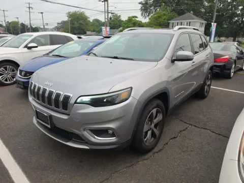 Photos of 2019 Jeep Cherokee Limited for sale in Indianapolis, IN at Indy Auto Man - Indianapolis