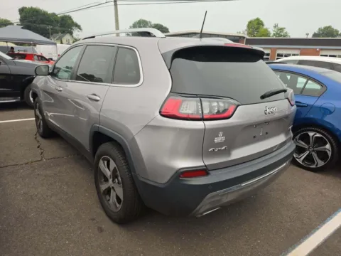 More photos of 2019 Jeep Cherokee Limited at Indy Auto Man - Indianapolis, IN