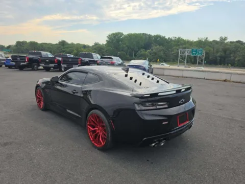 More photos of 2018 Chevrolet Camaro SS 2SS at Indy Auto Man - Indianapolis, IN