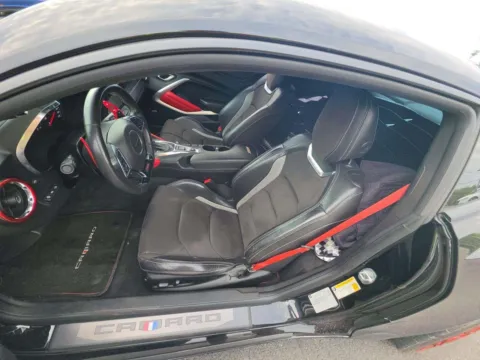 More photos of 2018 Chevrolet Camaro SS 2SS at Indy Auto Man - Indianapolis, IN