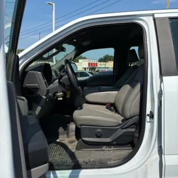 More photos of 2022 Ford F-250SD XL at Indy Auto Man - Indianapolis, IN