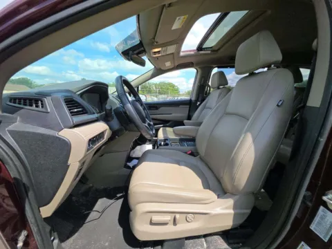 More photos of 2020 Honda Odyssey EX-L at Indy Auto Man - Indianapolis, IN