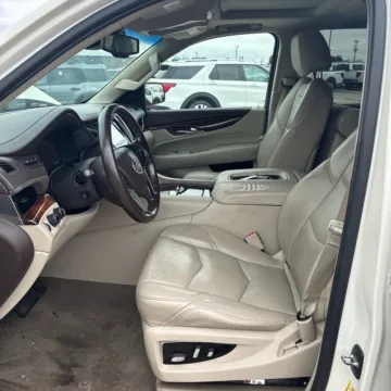 More photos of 2015 Cadillac Escalade Premium at Indy Auto Man - Indianapolis, IN