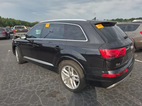 More photos of 2018 Audi Q7 3.0T Prestige quattro at Indy Auto Man - Indianapolis, IN