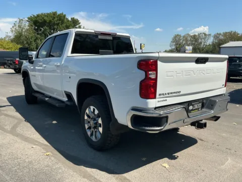 More photos of 2022 Chevrolet Silverado 2500 HD LT at Indy Auto Man - Indianapolis, IN