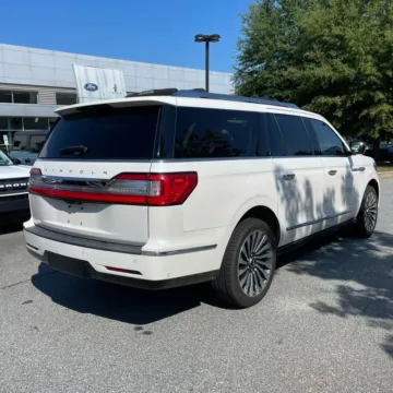 Another view of 2019 Lincoln Navigator L Reserve for sale in Indianapolis, IN at Indy Auto Man - Indianapolis