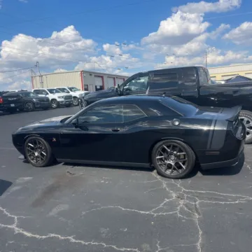 More photos of 2016 Dodge Challenger R/T Scat Pack at Indy Auto Man - Indianapolis, IN