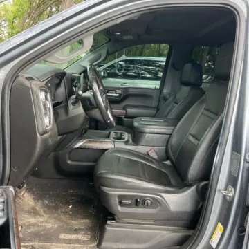 More photos of 2019 GMC Sierra 1500 Denali at Indy Auto Man - Indianapolis, IN