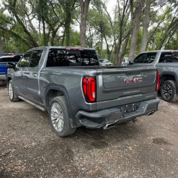 More photos of 2019 GMC Sierra 1500 Denali at Indy Auto Man - Indianapolis, IN