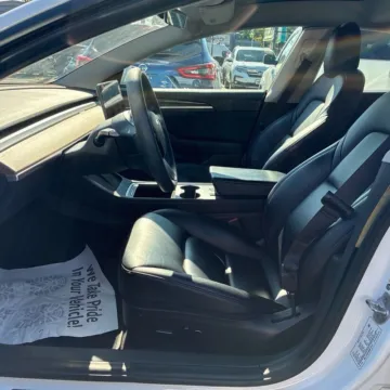 More photos of 2022 Tesla Model 3 Long Range at Indy Auto Man - Indianapolis, IN