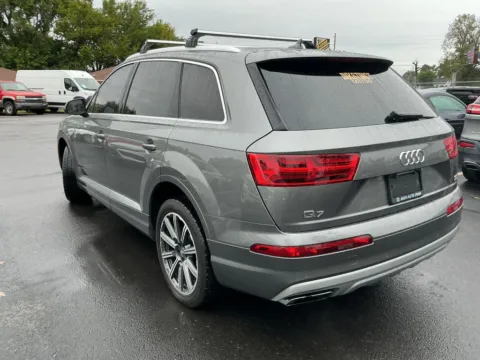 More photos of 2017 Audi Q7 3.0T Premium Plus quattro at Indy Auto Man - Indianapolis, IN